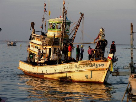 Legal, illegal, ...? Nicht, wenn die Fische in die EU exportiert werden sollen. Dank ihrer Marktmacht kann die EU ihre Regeln auch in Thailand durchsetzen. (Foto: SeaDave)
