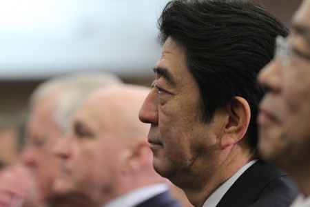 Endlich Fast Track. Für den japanischen Ministerpräsidenten Shinzo Abe ist die TPP noch wichtiger als für Obama. Die TPP soll helfen, Japan aus der Stagnation zu führen. (Foto: CSIS/Flickr)