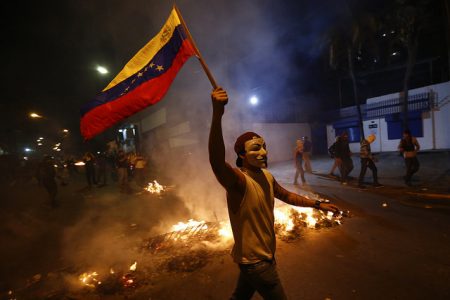 Kollaps. Der Preisrutsch beim Öl könnte Venezuela endgültig in den Staatsbankrott treiben. (Foto: ビッグアップジャパン / Flickr)